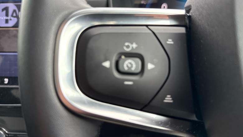 Volvo EC40 175kW Plus 69kWh 5dr Auto Electric Estate